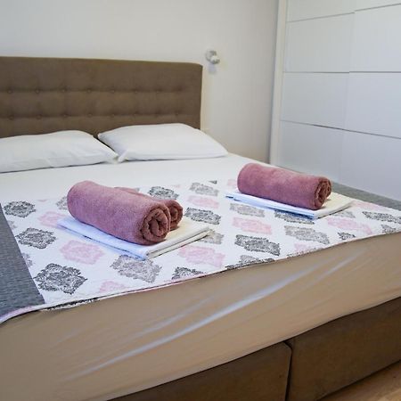 오미살즈 Apartman Lana 아파트 외부 사진