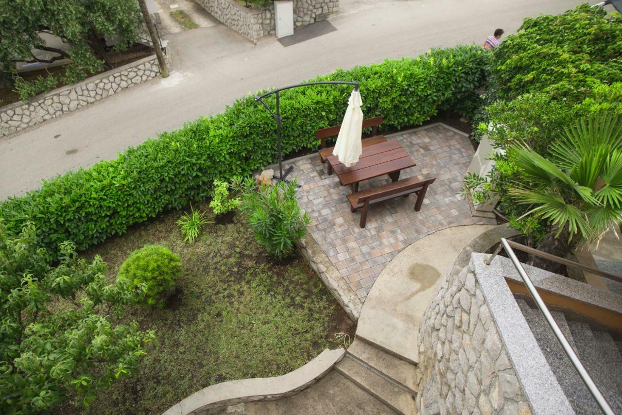 오미살즈 Apartman Lana 아파트 외부 사진